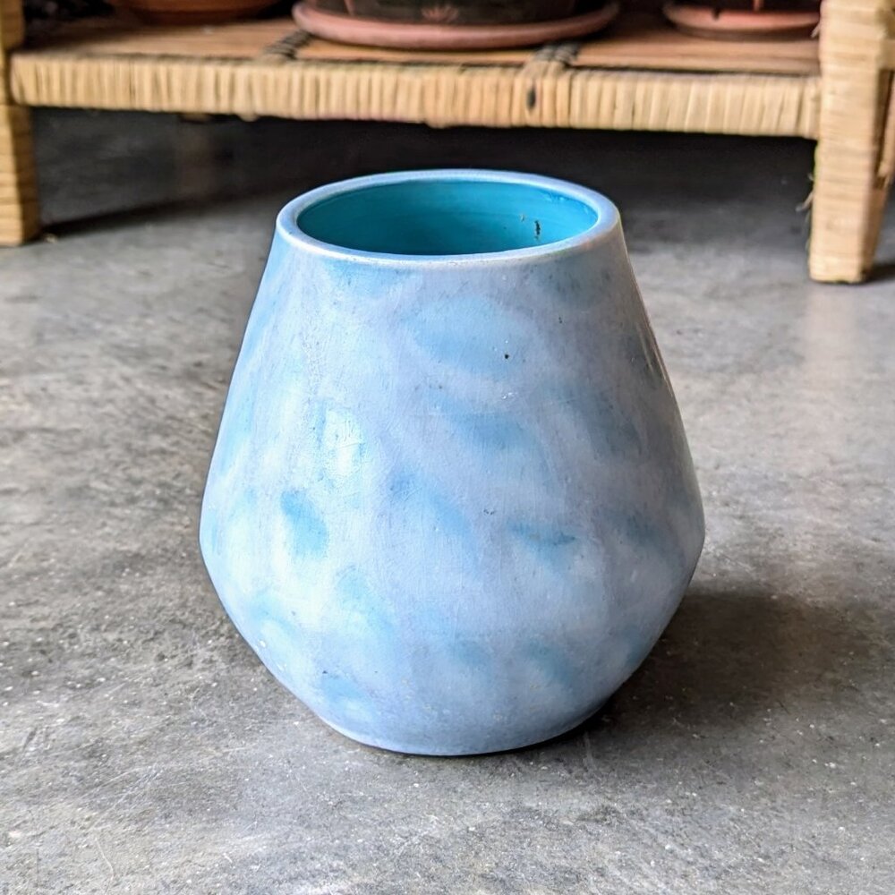 Vintage Cottagecore Shabby Chic Blue Painted Wide Mouth Ceramic Vase - Picture 6 of 6